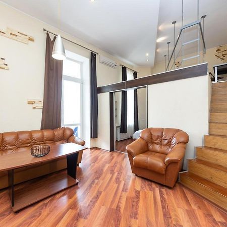 Comfortable Apartment On Mikhaylovskiy Lane Киев Экстерьер фото