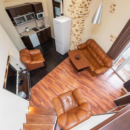 Comfortable Apartment On Mikhaylovskiy Lane Киев Экстерьер фото