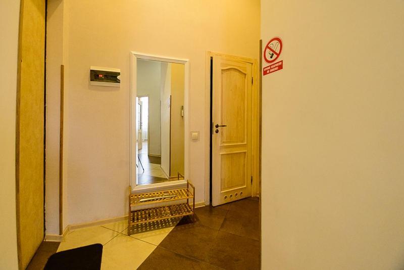 Comfortable Apartment On Mikhaylovskiy Lane Киев Экстерьер фото