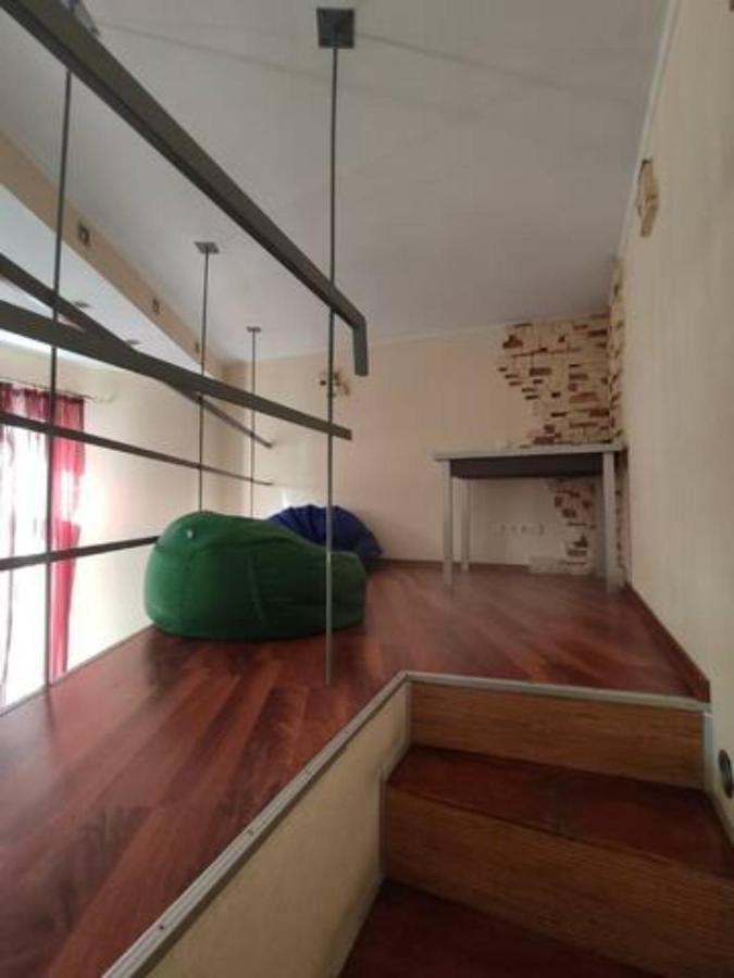 Comfortable Apartment On Mikhaylovskiy Lane Киев Экстерьер фото