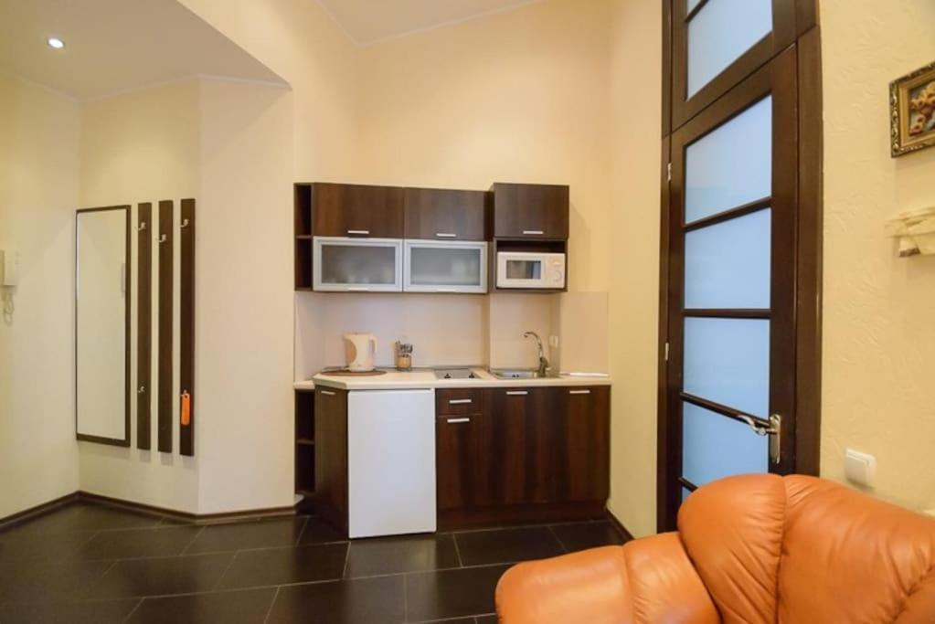Comfortable Apartment On Mikhaylovskiy Lane Киев Экстерьер фото