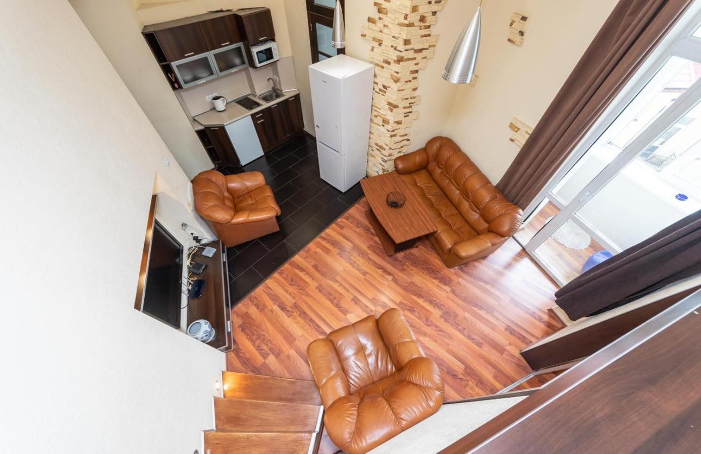 Comfortable Apartment On Mikhaylovskiy Lane Киев Экстерьер фото