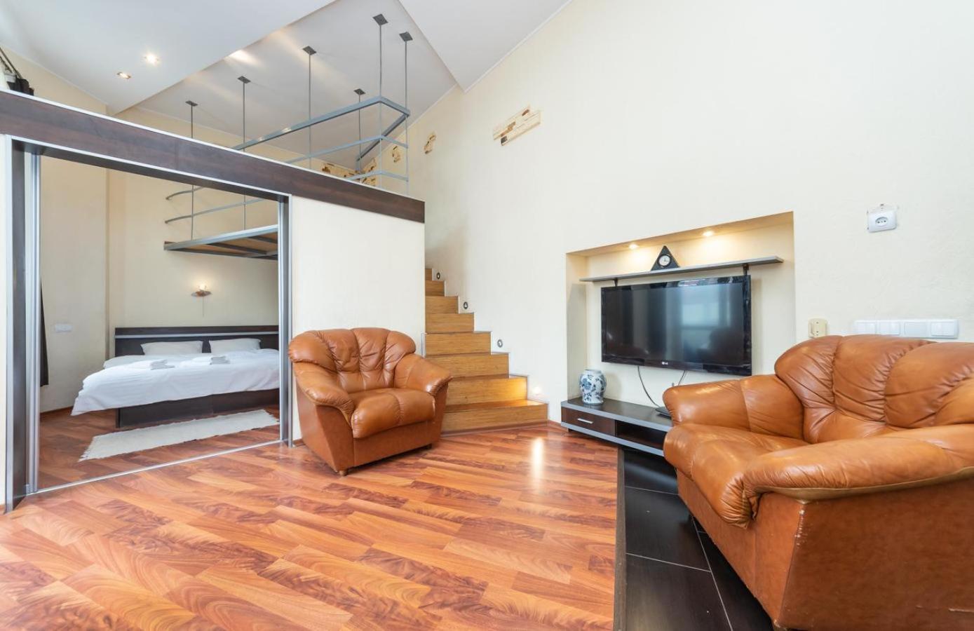Comfortable Apartment On Mikhaylovskiy Lane Киев Экстерьер фото